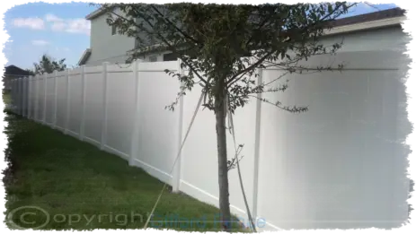 White Vinyl Privacy Fence in Groveland
