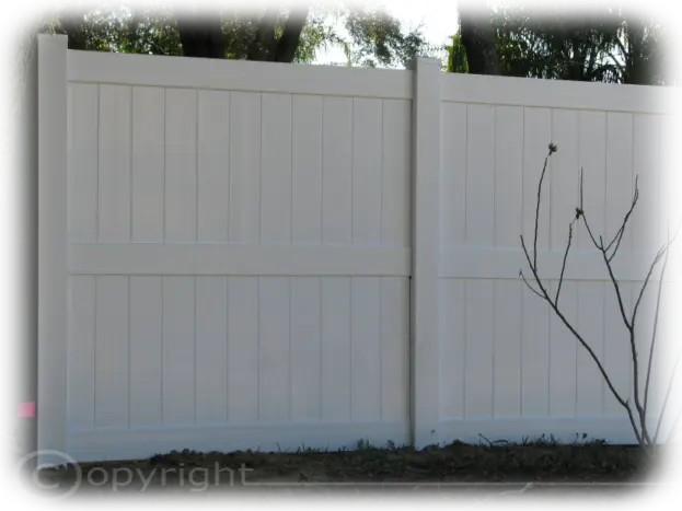White Vinyl 3 Rail Privacy Fence in Rock Springs Ridge in Apopka FL